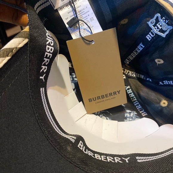 Burberry Fitted Cap - Picture 2 of 6